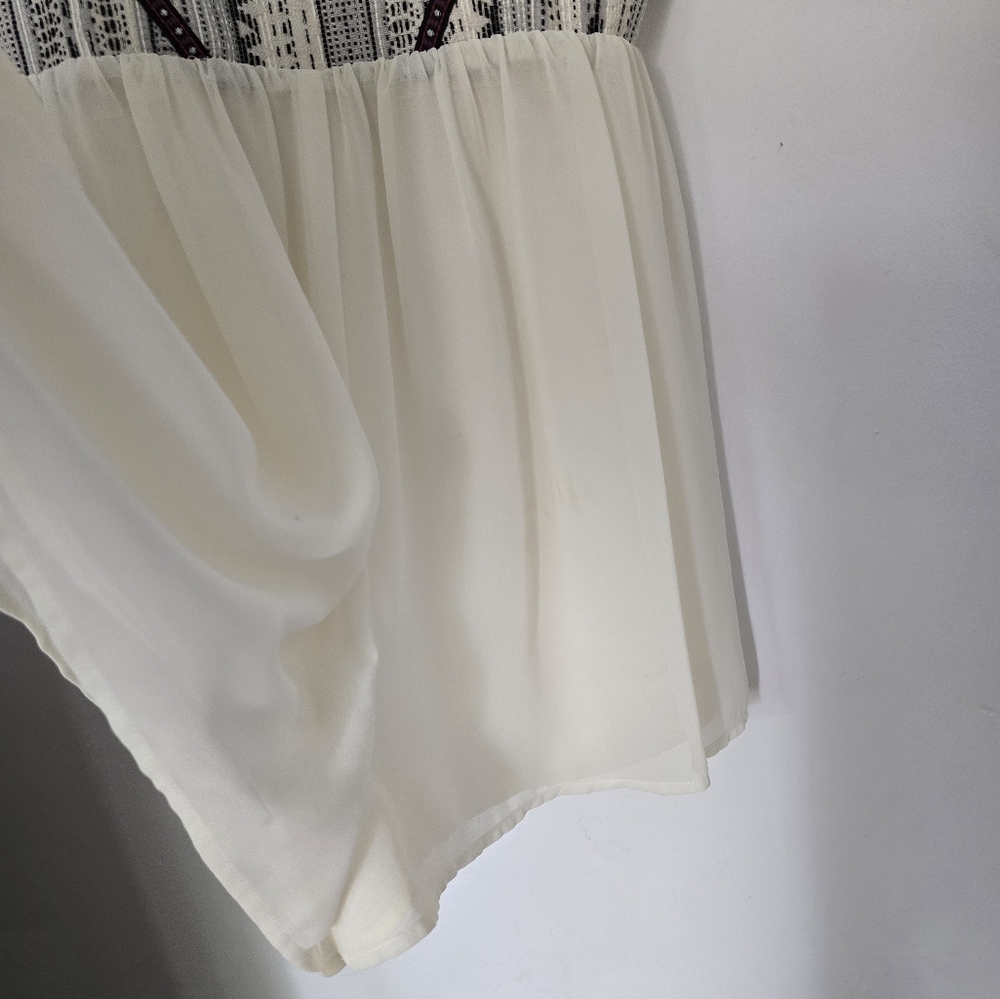 Tularosa Monochrome Patterned Romper - Picture 7 of 9
